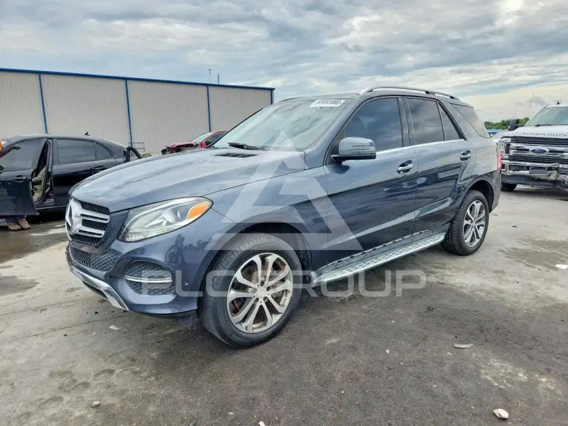 2016 Mercedes Benz GLE-Class фото