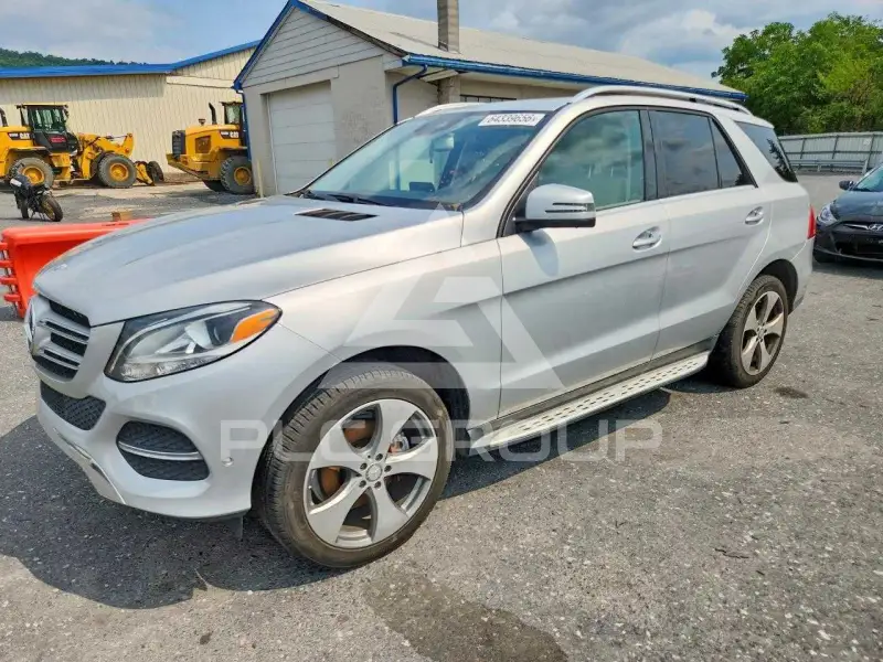 2016 Mercedes Benz GLE-Class фото