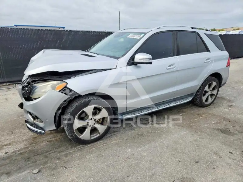 2016 Mercedes Benz GLE-Class photo