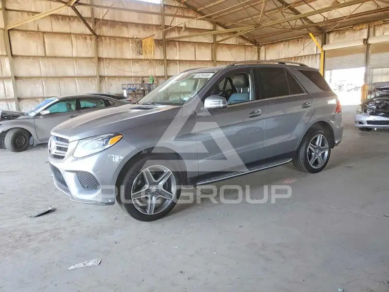2016 Mercedes Benz GLE-Class фото