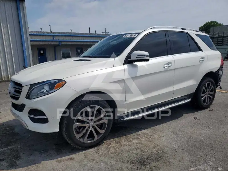 2016 Mercedes Benz GLE-Class фото