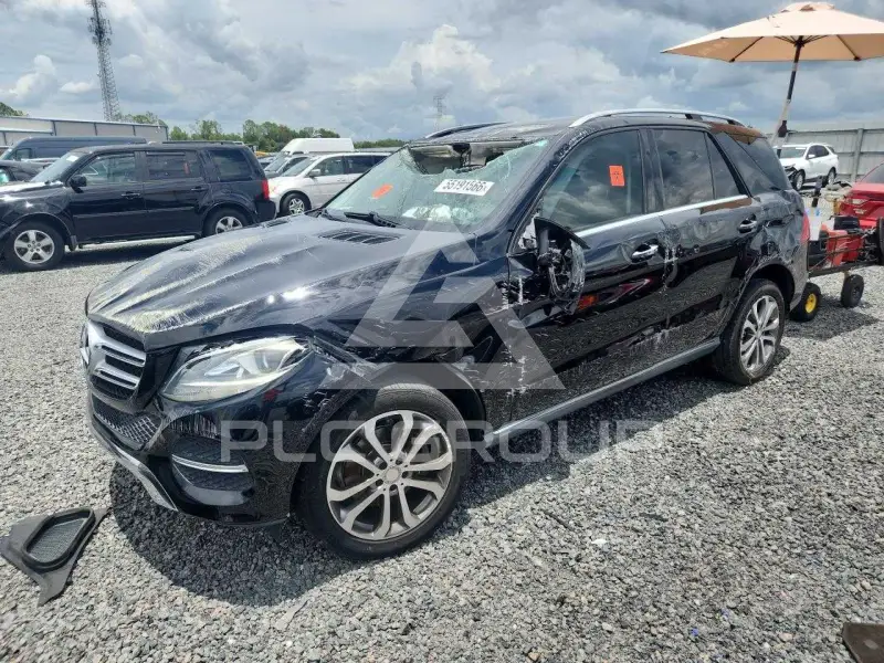 2016 Mercedes Benz GLE-Class фото
