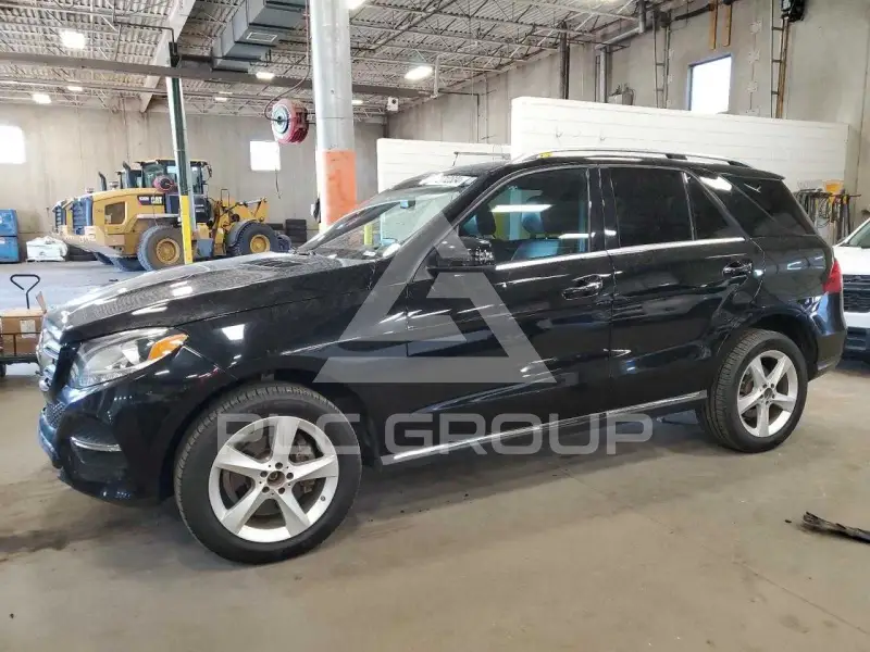 2016 Mercedes Benz GLE-Class фото