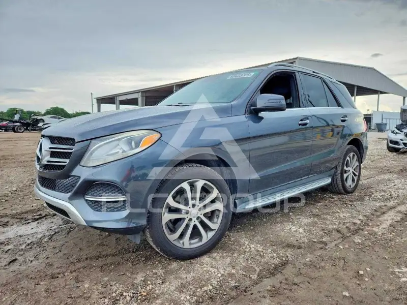 2016 Mercedes Benz GLE-Class фото
