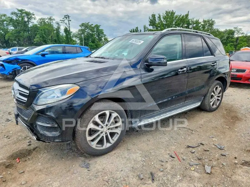 2016 Mercedes Benz GLE-Class фото