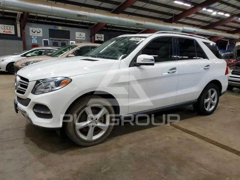 2016 Mercedes Benz GLE-Class фото