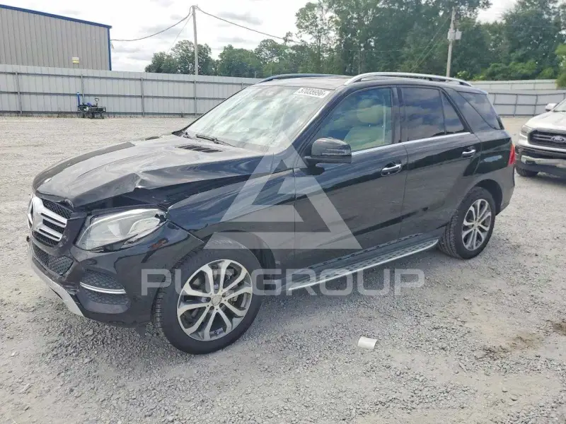 2016 Mercedes Benz GLE-Class фото