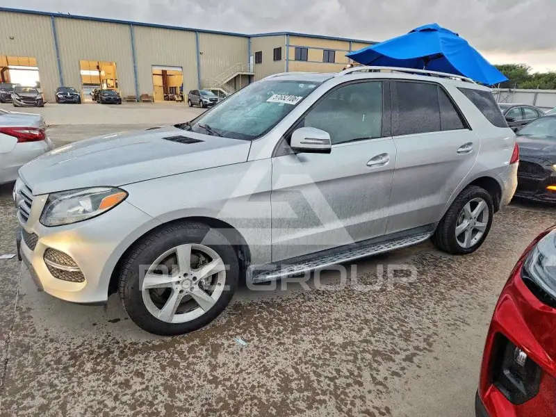 2016 Mercedes Benz GLE-Class photo
