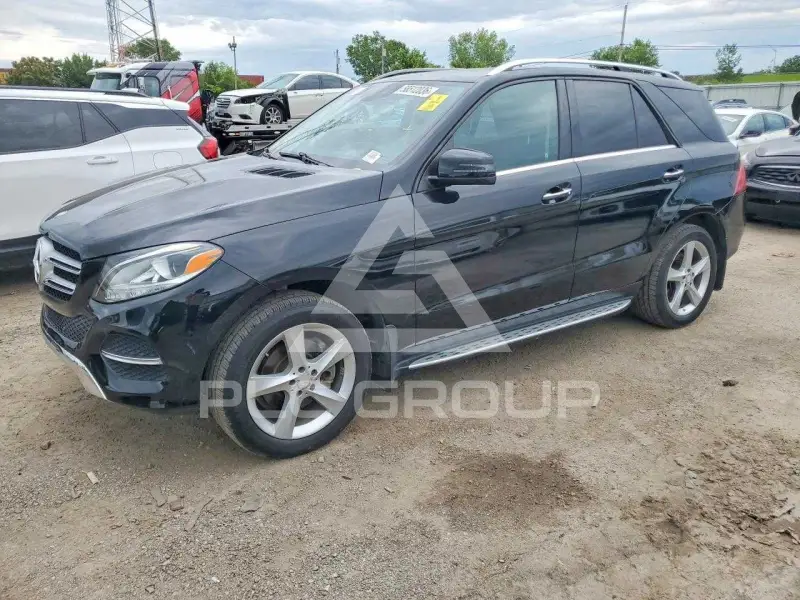 2016 Mercedes Benz GLE-Class фото