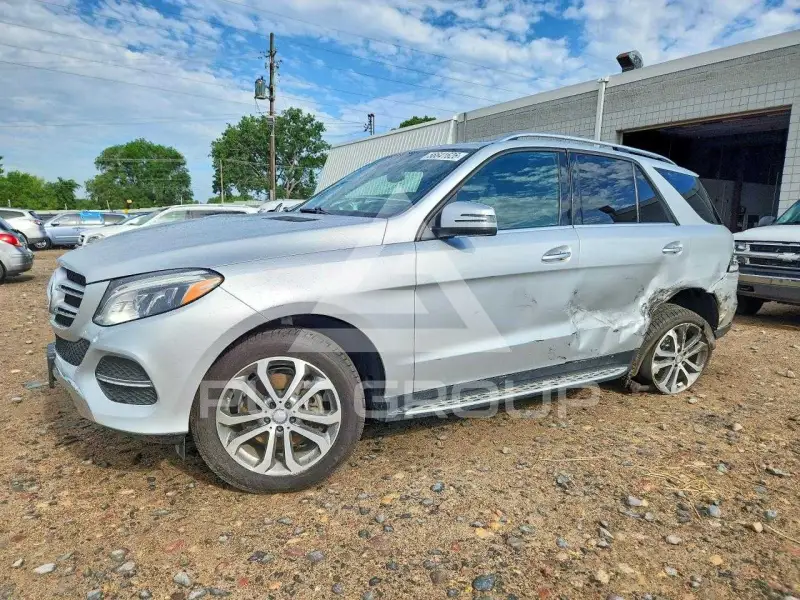 2016 Mercedes Benz GLE-Class фото