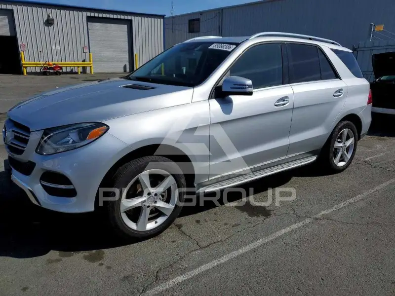 2016 Mercedes Benz GLE-Class фото