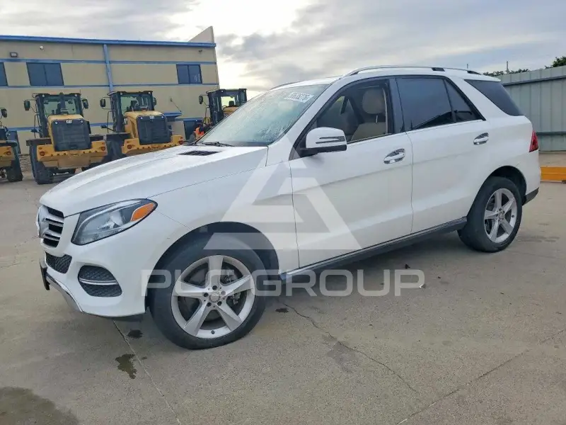 2016 Mercedes Benz GLE-Class фото