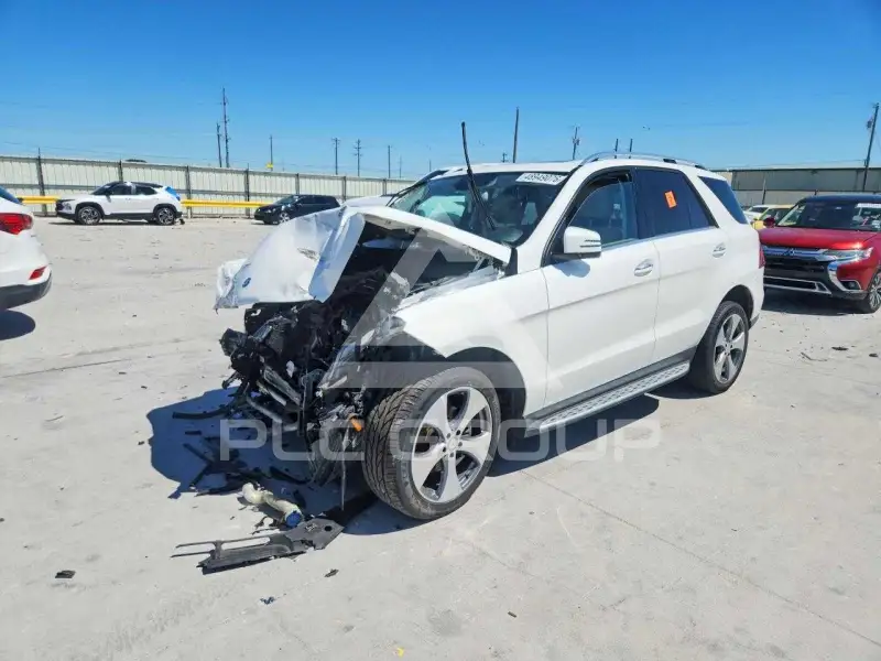 2016 Mercedes Benz GLE-Class photo