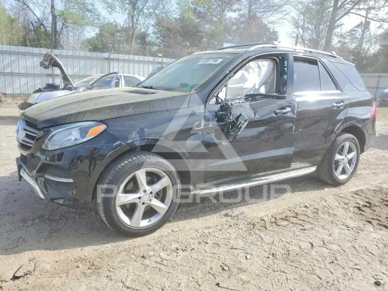 2016 Mercedes Benz GLE-Class фото