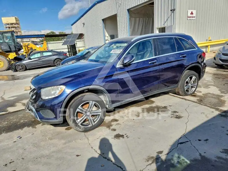 2016 Mercedes Benz GLC-Class фото