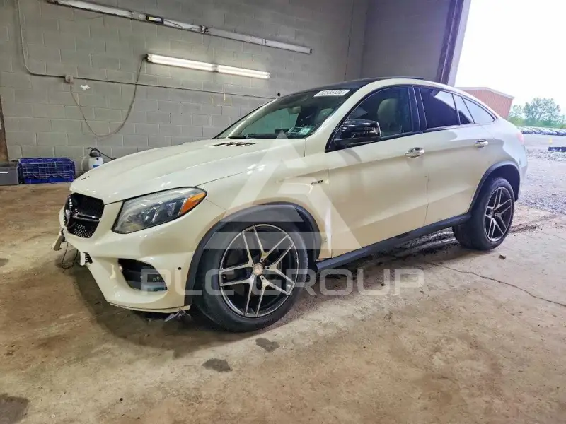 2016 Mercedes Benz GLE-Class фото