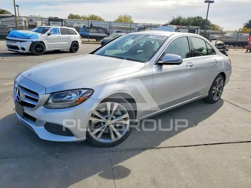 2016 Mercedes Benz C-Class фото