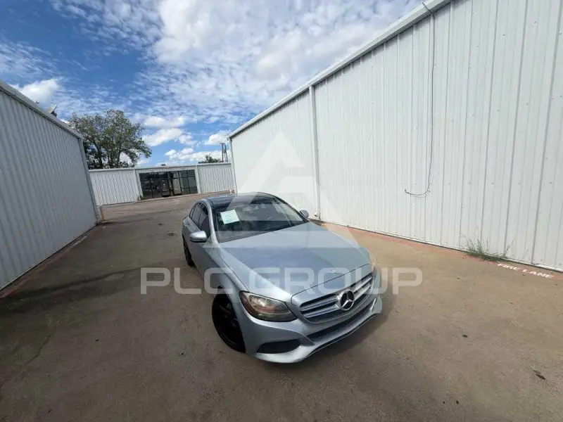 2016 Mercedes Benz C-Class фото