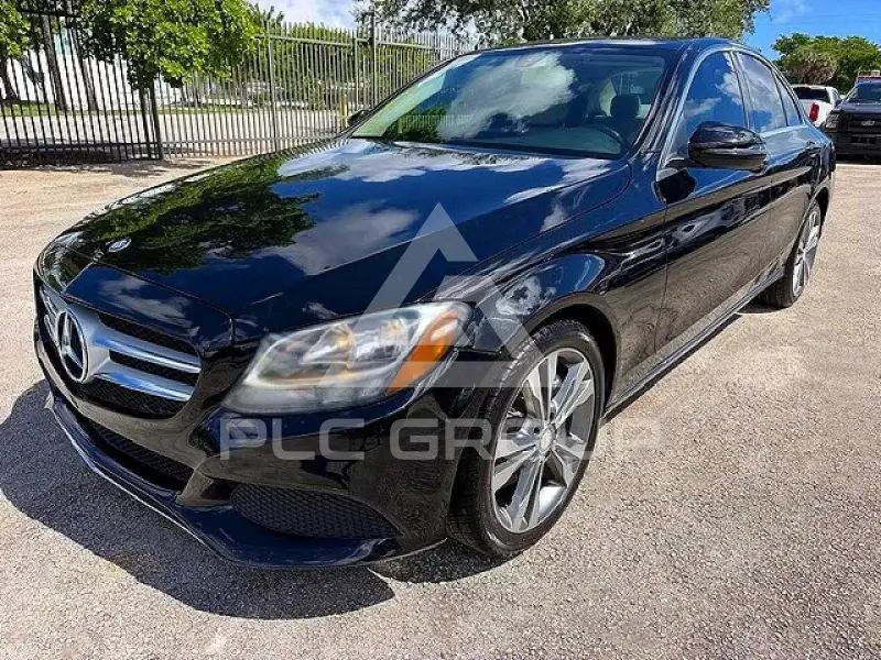 2016 Mercedes Benz C-Class photo