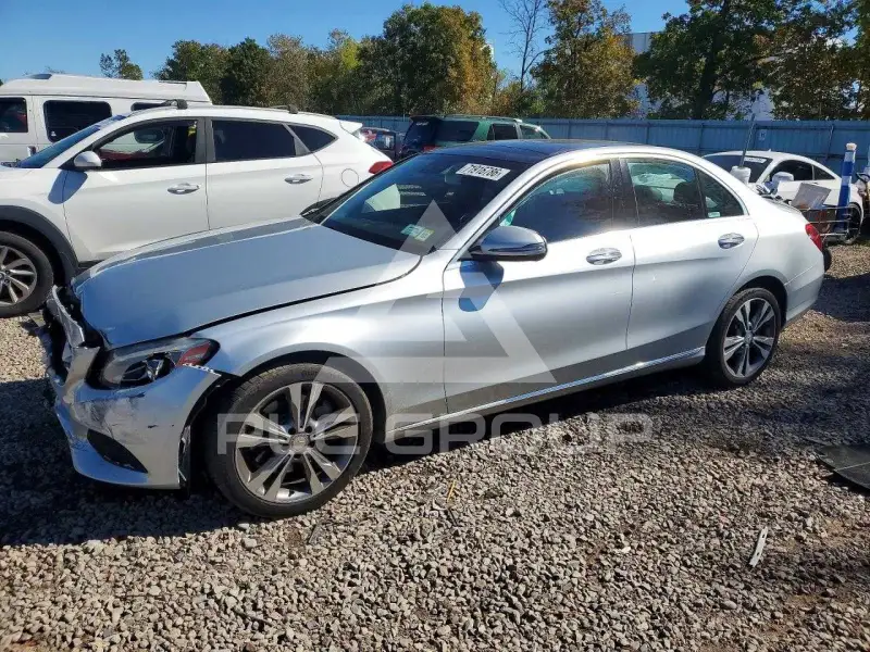 2016 Mercedes Benz C-Class фото