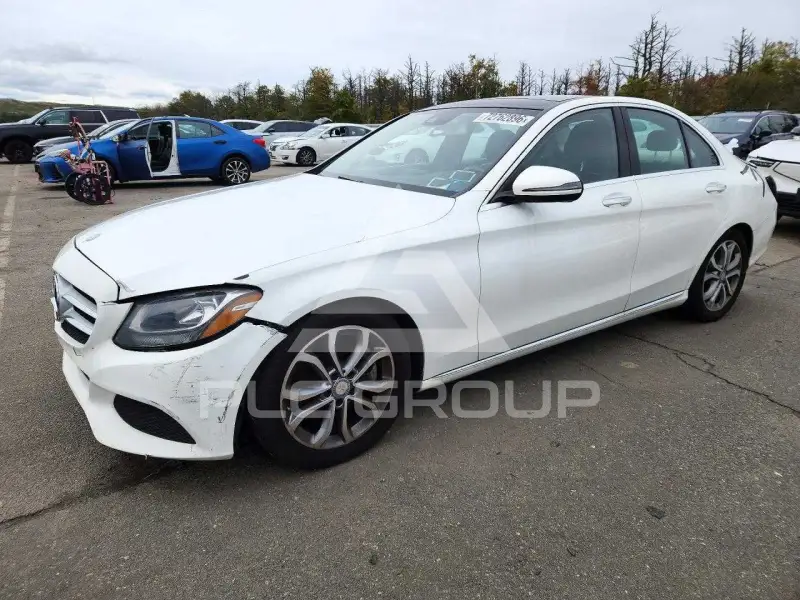2016 Mercedes Benz C-Class фото