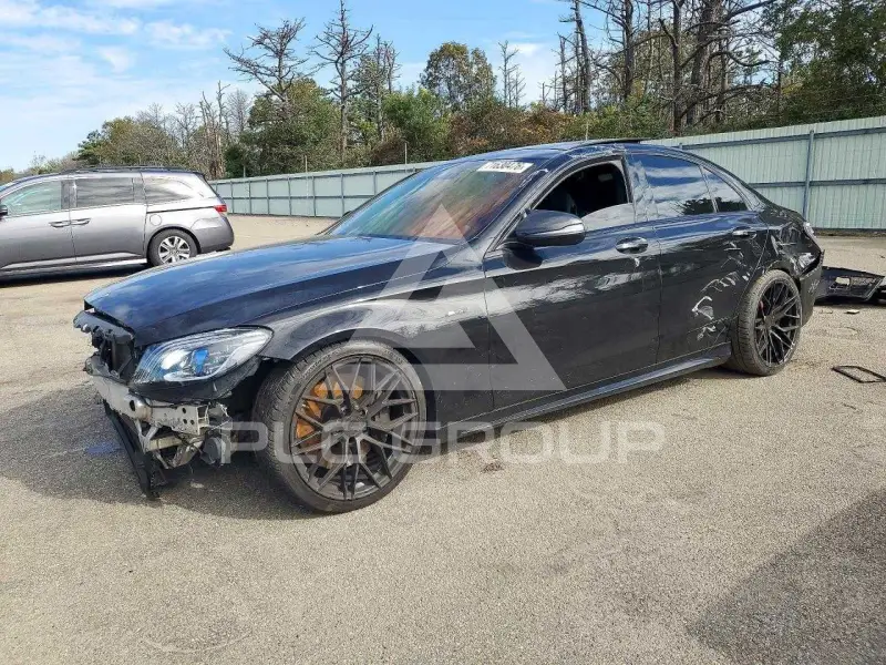 2016 Mercedes Benz C-Class фото