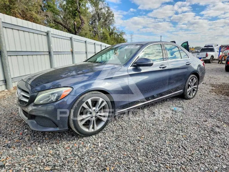 2016 Mercedes Benz C-Class photo