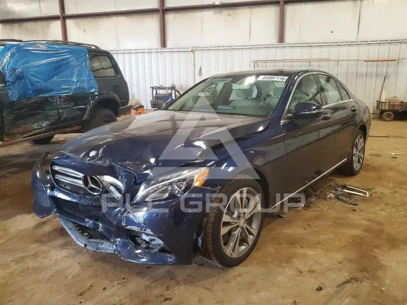 2016 Mercedes Benz C-Class фото