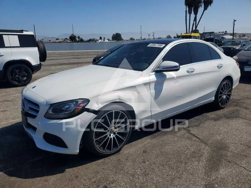 2016 Mercedes Benz C-Class фото