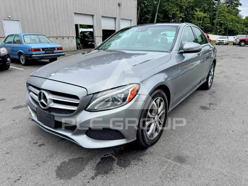 2016 Mercedes Benz C-Class фото