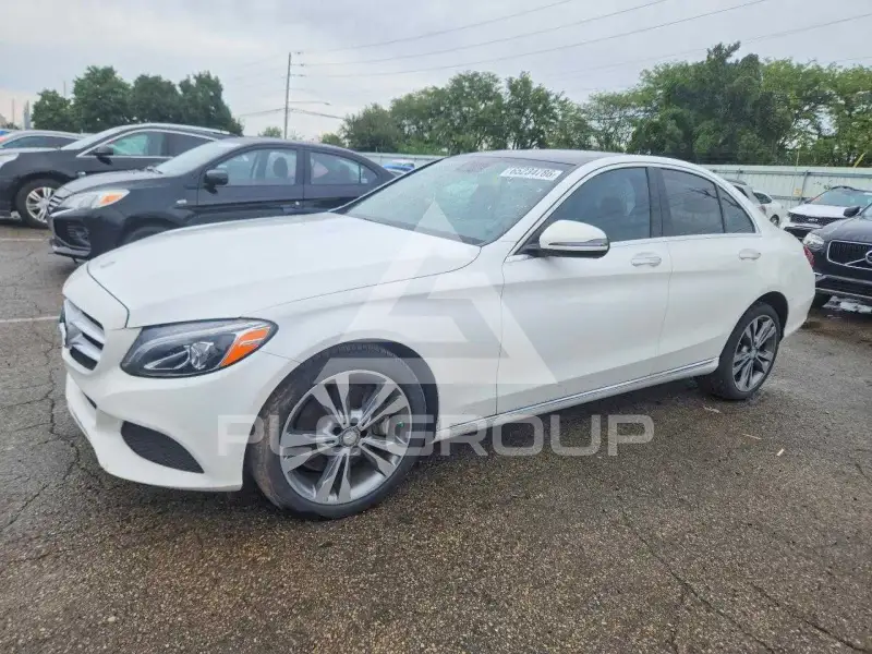 2016 Mercedes Benz C-Class фото