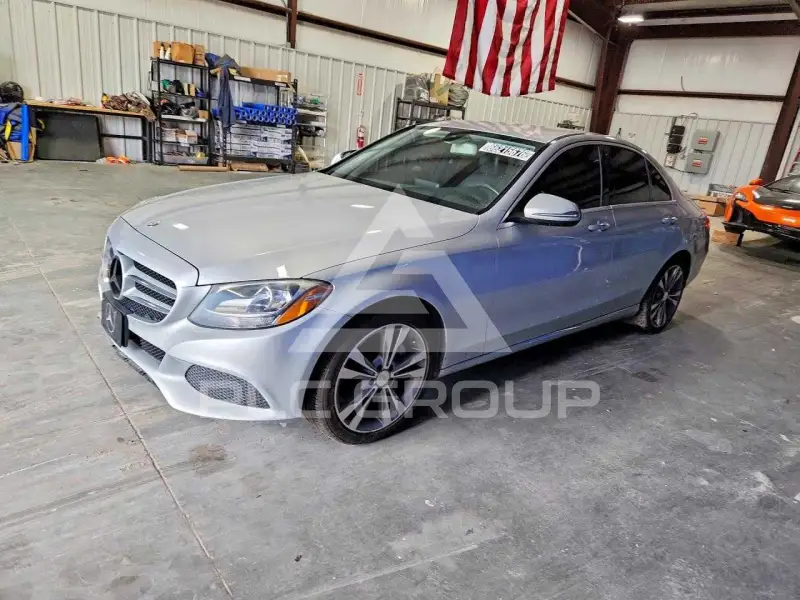 2016 Mercedes Benz C-Class фото