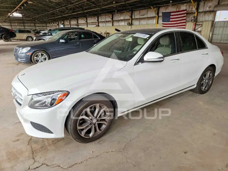 2016 Mercedes Benz C-Class фото