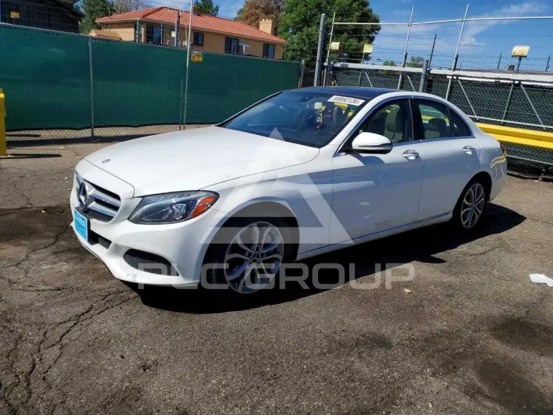 2016 Mercedes Benz C-Class фото