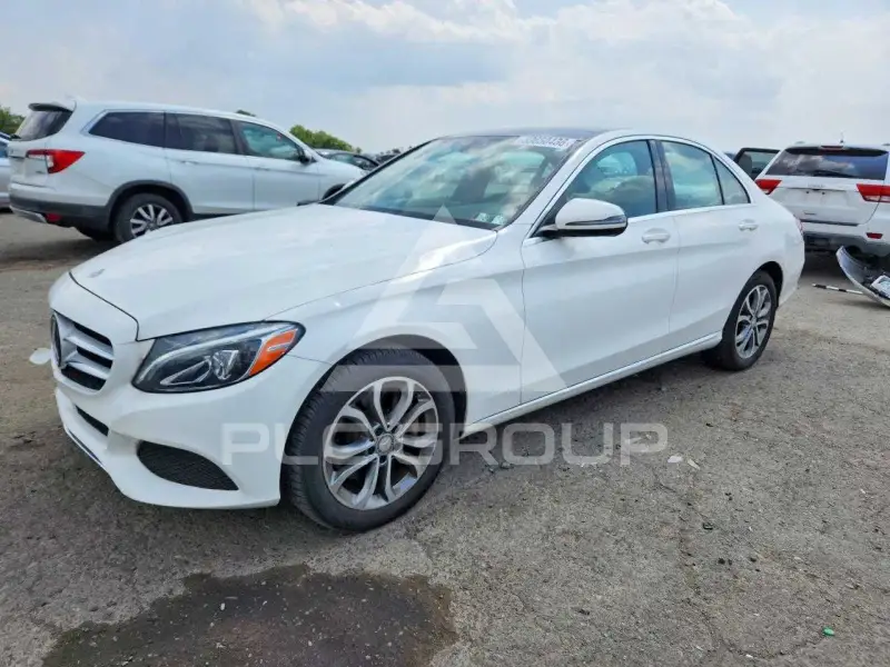 2016 Mercedes Benz C-Class photo