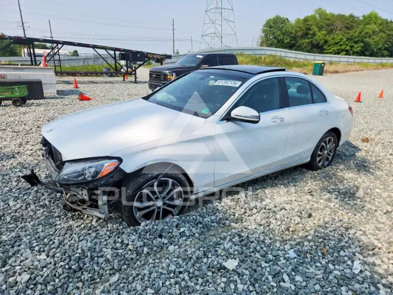 2016 Mercedes Benz C-Class фото