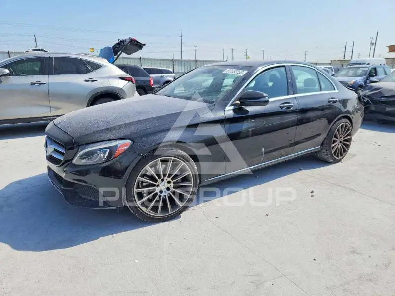 2016 Mercedes Benz C-Class фото
