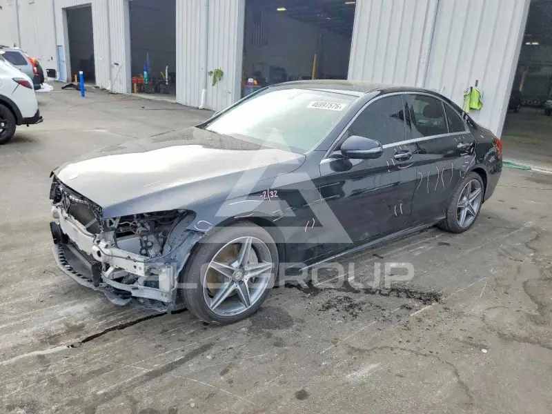 2016 Mercedes Benz C-Class photo