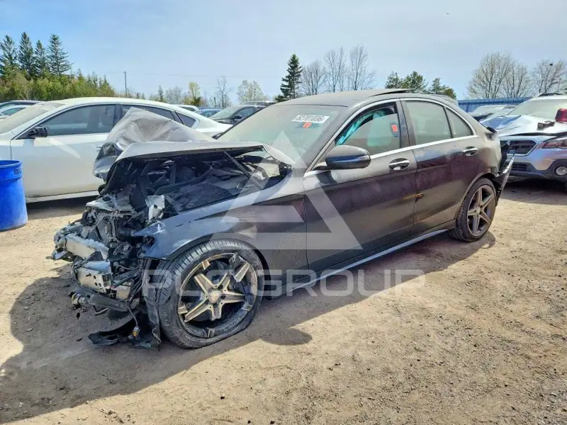 2016 Mercedes Benz C-Class photo