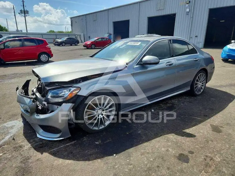 2016 Mercedes Benz C-Class фото