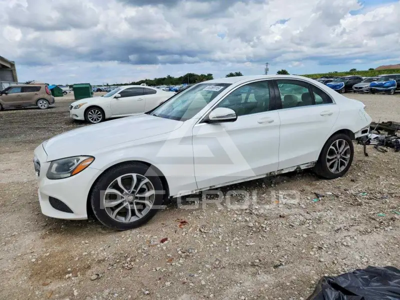 2016 Mercedes Benz C-Class фото
