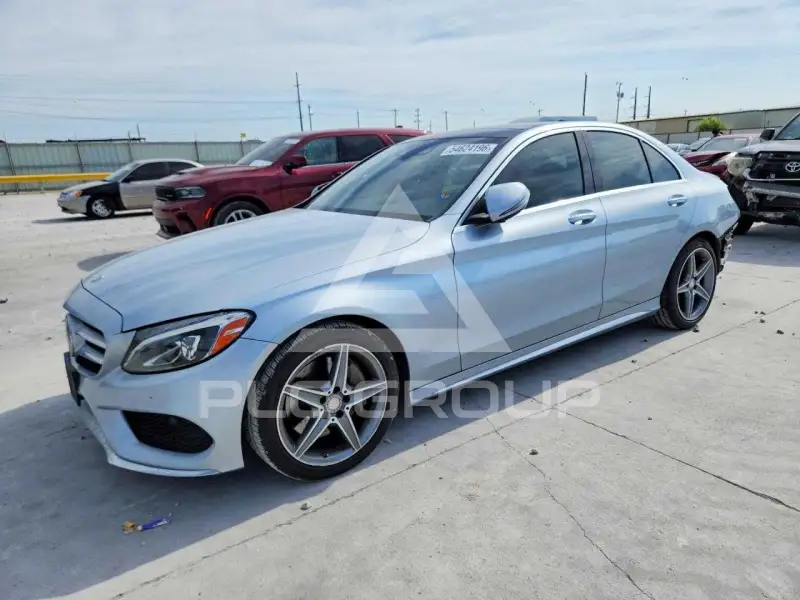 2016 Mercedes Benz C-Class photo