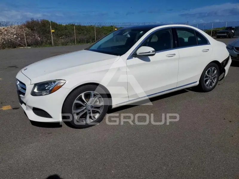 2016 Mercedes Benz C-Class фото