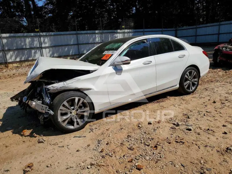 2016 Mercedes Benz C-Class photo