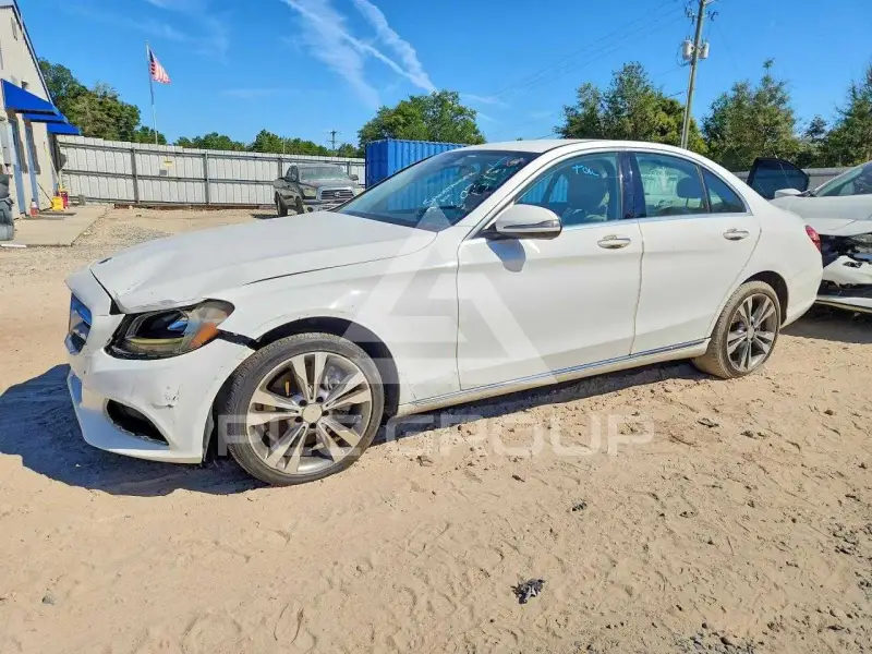 2016 Mercedes Benz C-Class фото