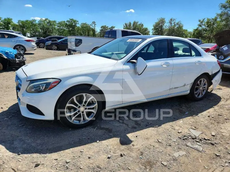 2016 Mercedes Benz C-Class photo