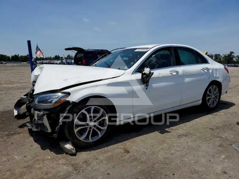 2016 Mercedes Benz C-Class photo