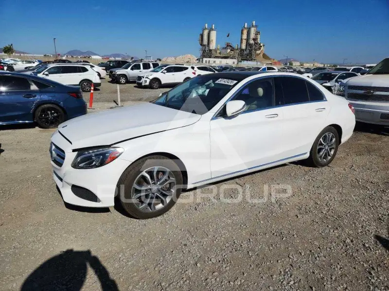 2016 Mercedes Benz C-Class photo