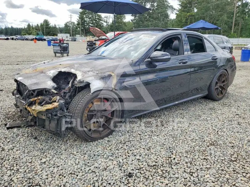 2016 Mercedes Benz C-Class photo