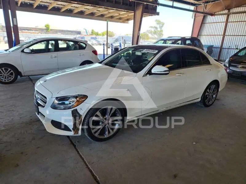 2016 Mercedes Benz C-Class photo